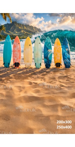 Tło fotograficzne „Kolorowe deski surfingowe i fala oceanu z górami” | 4054